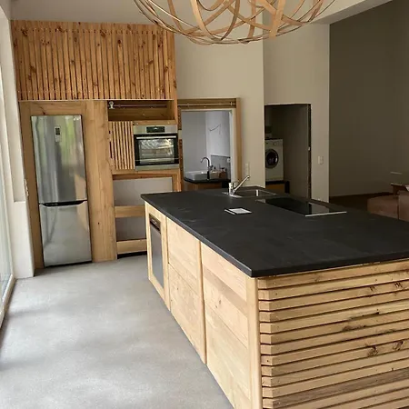 Apartamento Coole Lofts 1 *